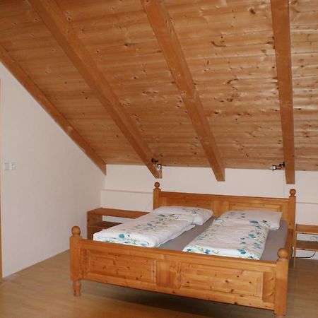 Rustikale Und Grosszuegige Ferienwohnung Kasperske Hory Exteriér fotografie