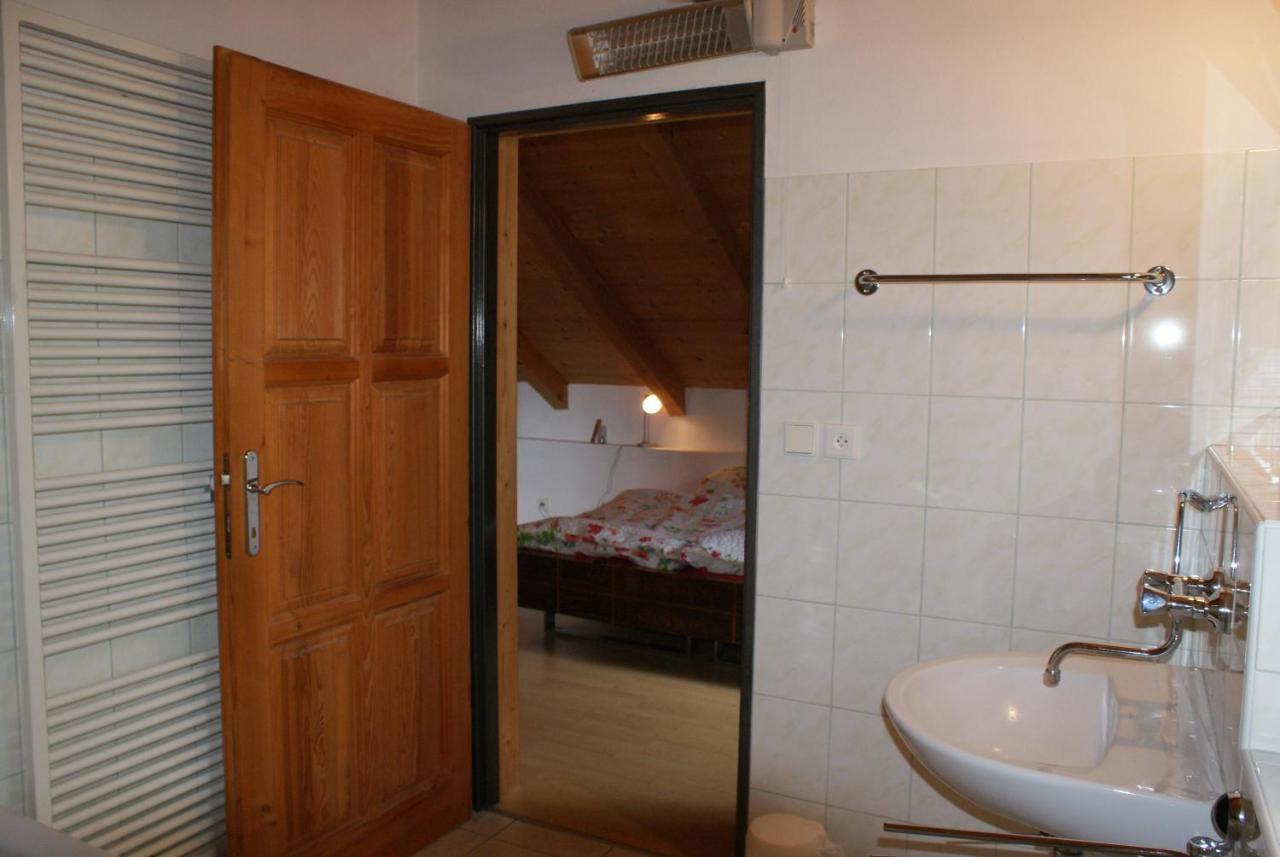 Rustikale Und Grosszuegige Ferienwohnung Kasperske Hory Exteriér fotografie